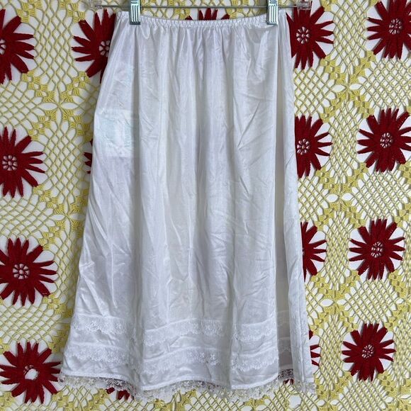 VTG Avon Slip Skirt Size Small - Picture 9 of 11